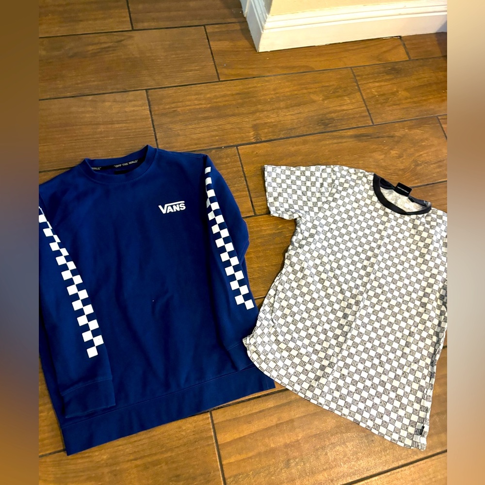 Boys size large Vans bundle